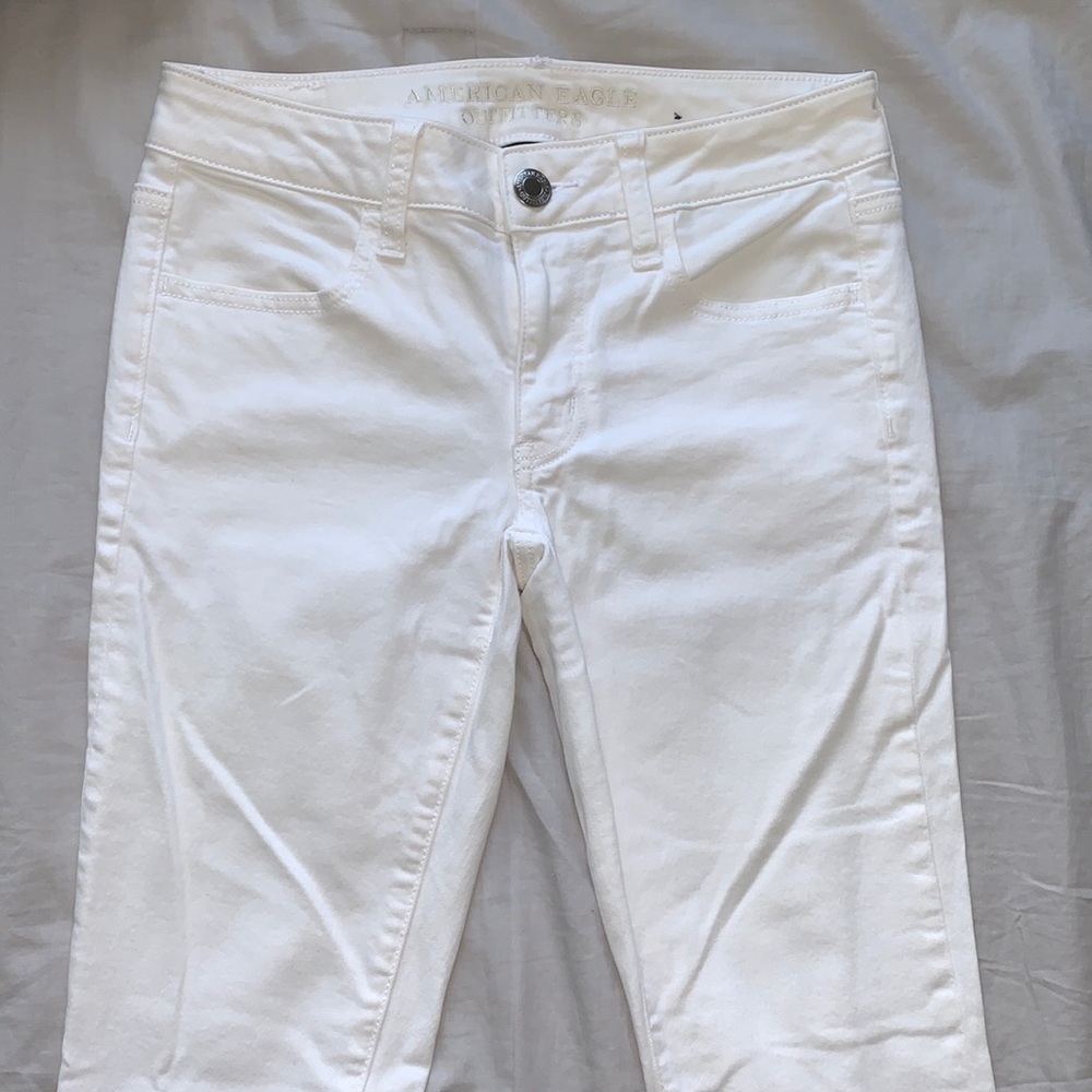 American eagle white super stretch jeans